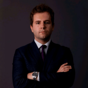 De la province aux deals large cap : itinéraire d’Alexandre Chapuis, Associate en M&A chez PJT Partners